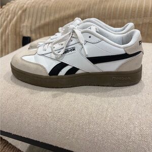 Women's Reebok sneakers